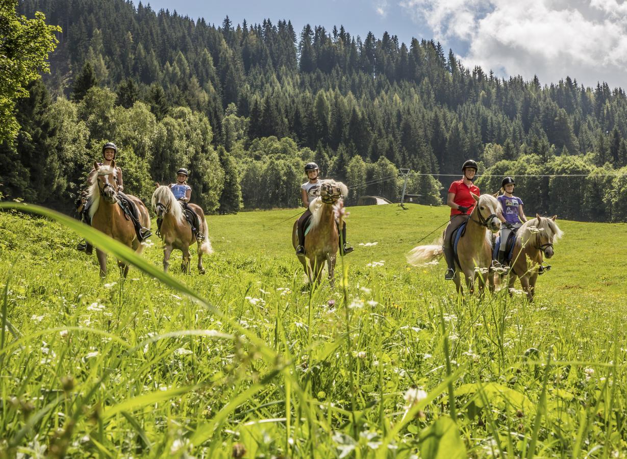 Hotel Laerchenhof Katschberghöhe Екстериор снимка